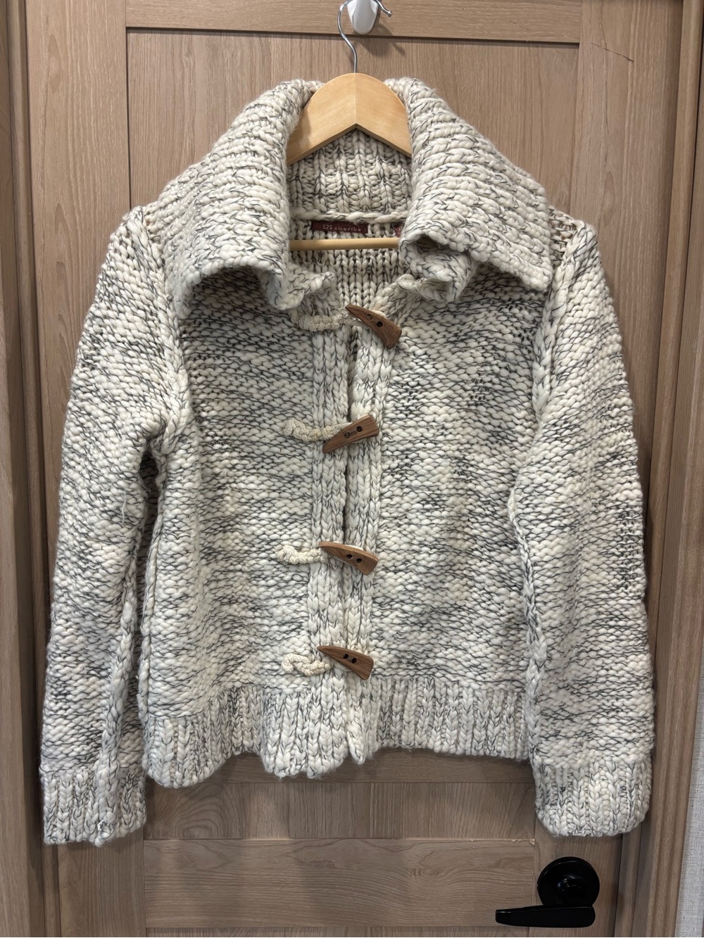 525 America Chunky Wool Knit Sweater Icelandic Size M Wood Cabin Cottagecore